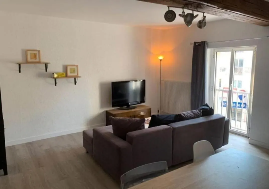 Fabulous Appartement For 4 Pers In Faidherbe Sreet In Front Of Lille Flandres Station France